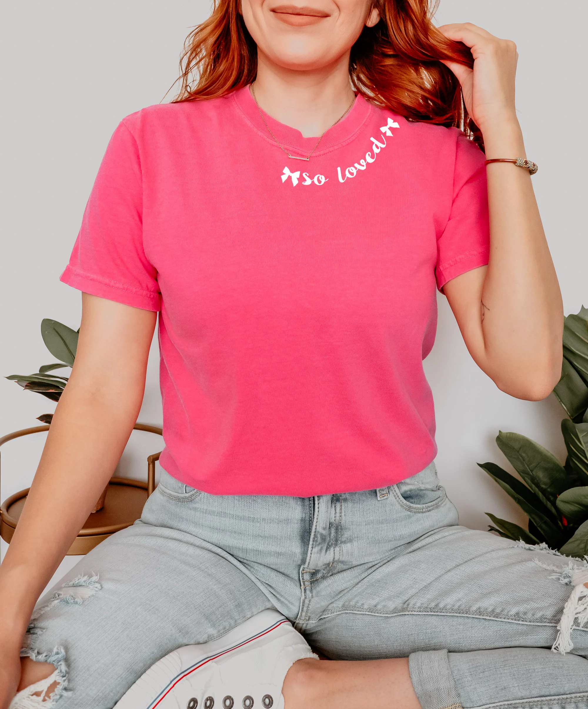 SO LOVED (WITH BOWS) AROUND THE NECK UNISEX TEE