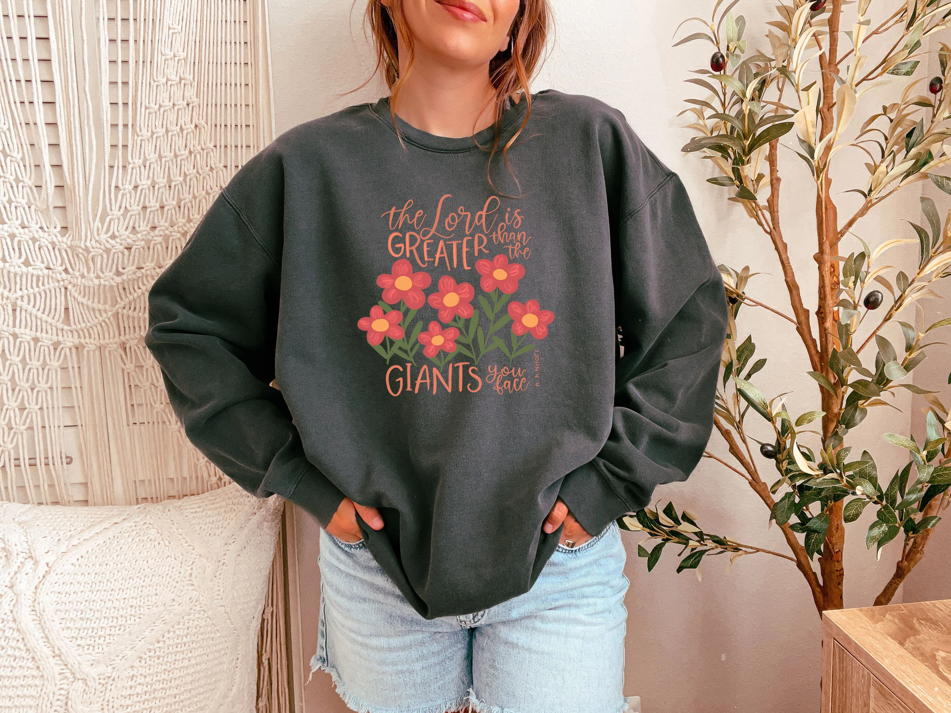 THE LORD IS GREATER THAN THE GIANTS YOU FACE UNISEX SWEATSHIRT - Image 2