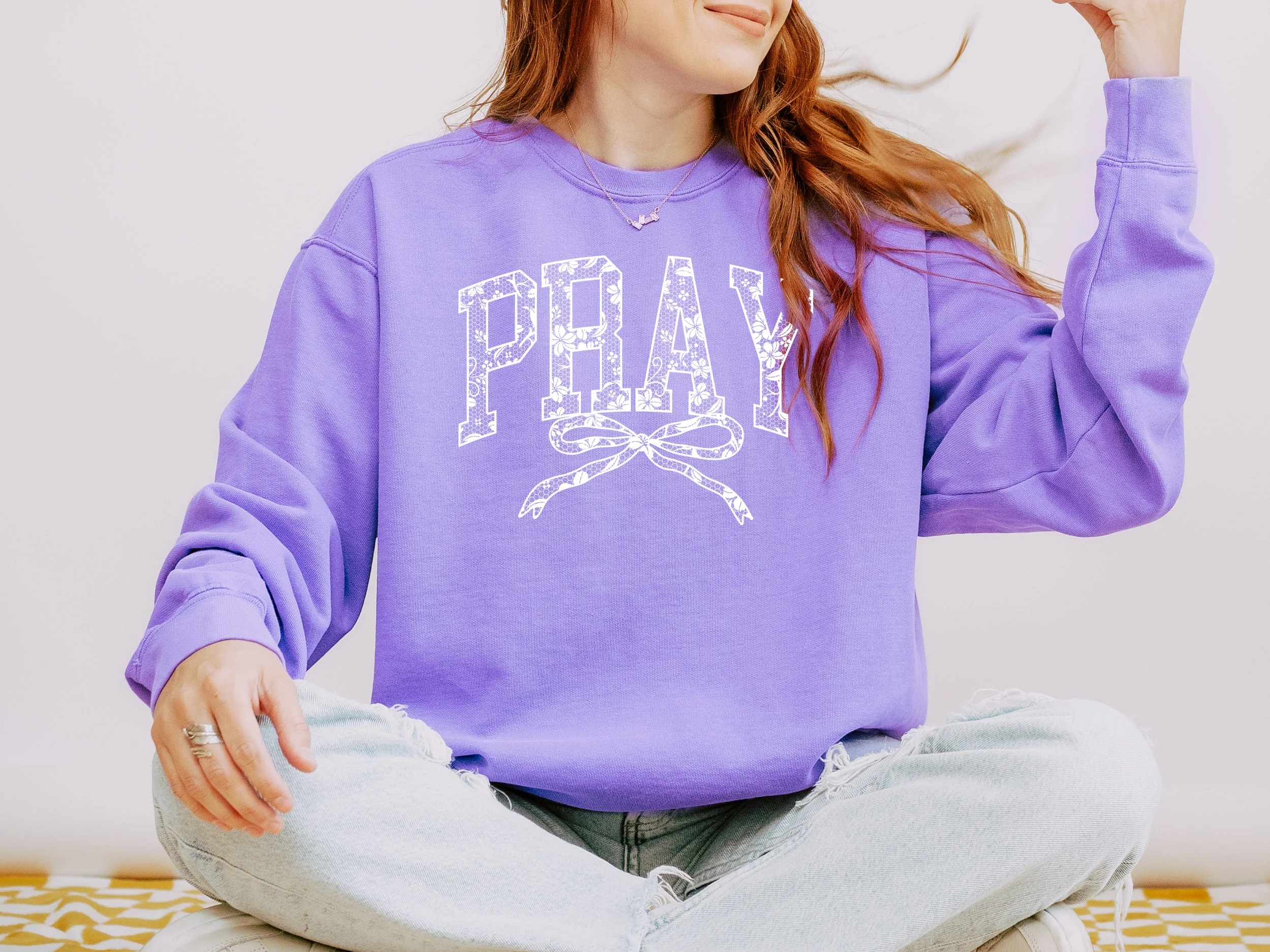 PRAY WITH A BOW UNISEX SWEATSHIRT - Image 2