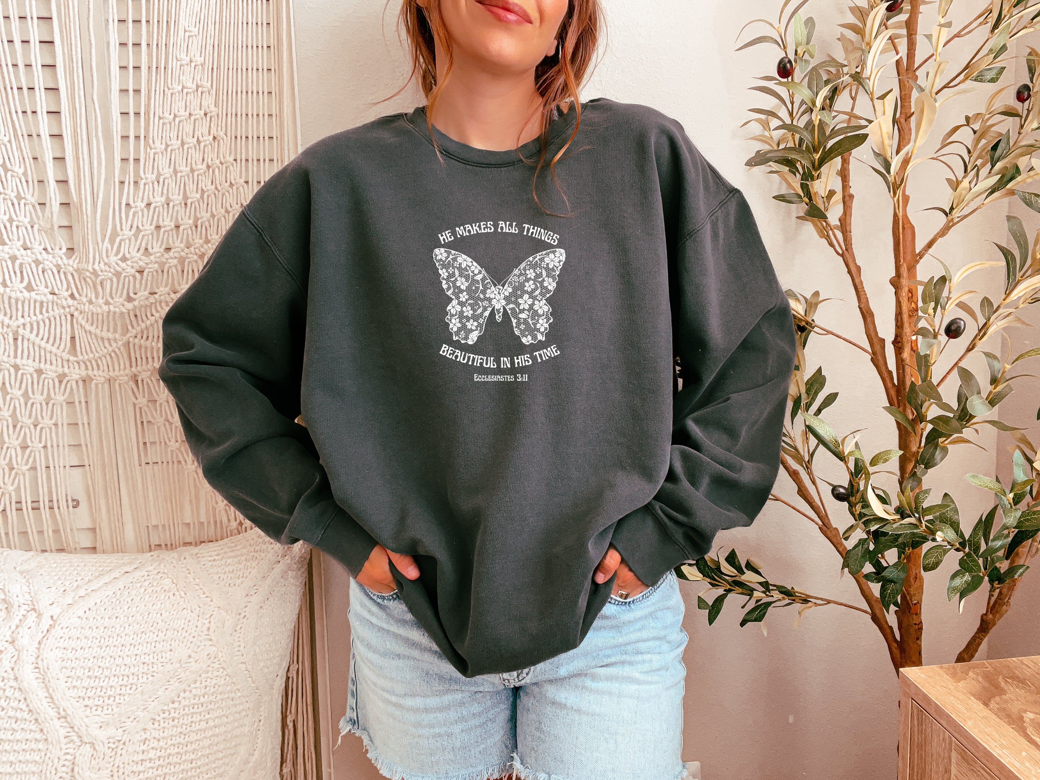 HE MAKES ALL THINGS BEAUTIFUL IN HIS TIME UNISEX SWEATSHIRT - Image 3